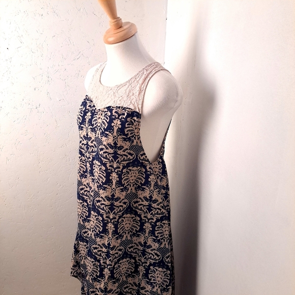 Umgee | Cream & navy blue patterned short front long back dress - Picture 4 of 14